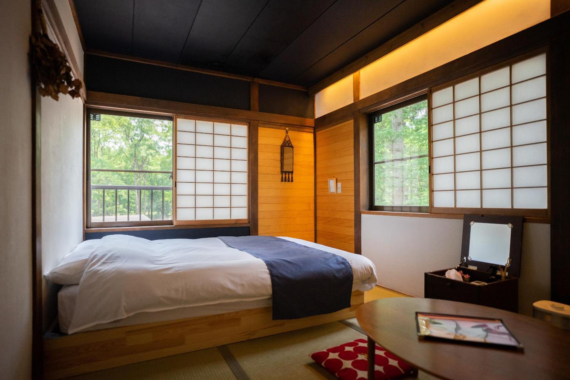 Lamp Nojiriko Hotel Shinano  Ngoại thất bức ảnh
